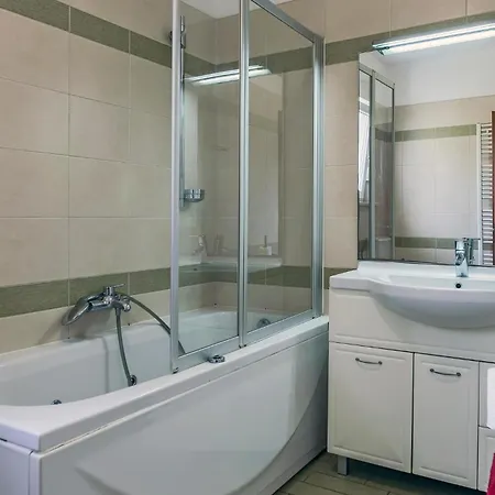 2 Bedroom Stunning Apartment In Pula Appartement Pula