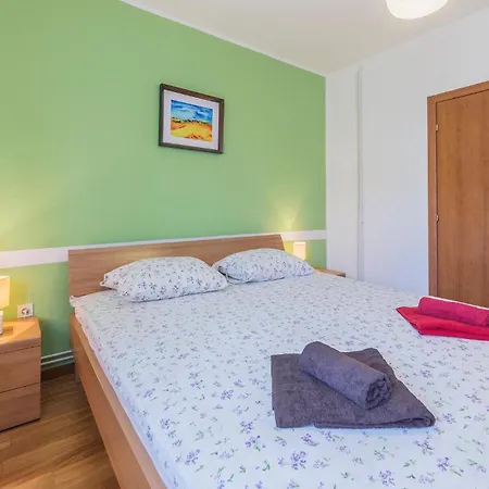 Appartement 2 Bedroom Stunning Apartment In Pula *