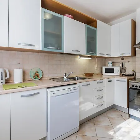 Appartement 2 Bedroom Stunning Apartment In Pula Pula
