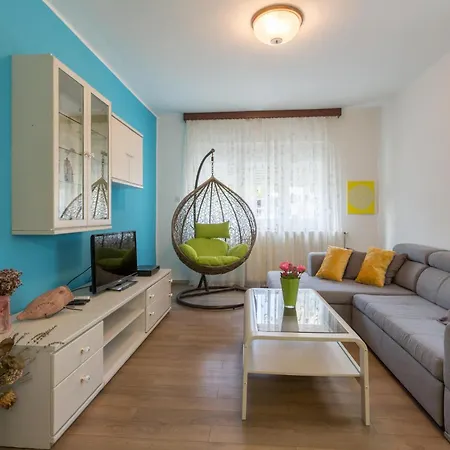 Appartement 2 Bedroom Stunning Apartment In Pula *