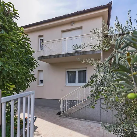 2 Bedroom Stunning Apartment In Pula * Pula